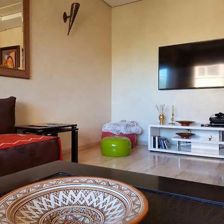Superbe Appart Marrakech 2 Chambres Avec Piscine, En Plein Centre A 3Min De Guelliz, De La Gare マラケシュ エクステリア 写真